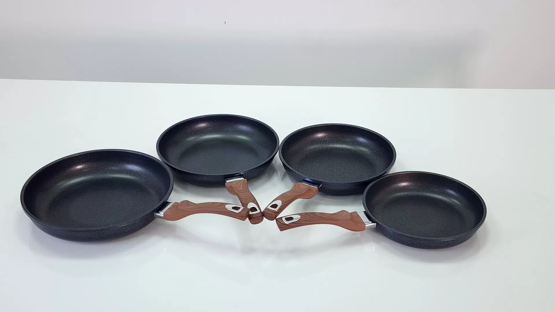 Chảo vân đá hoa cương chống dính bắt từ Hichiko HC- G8024